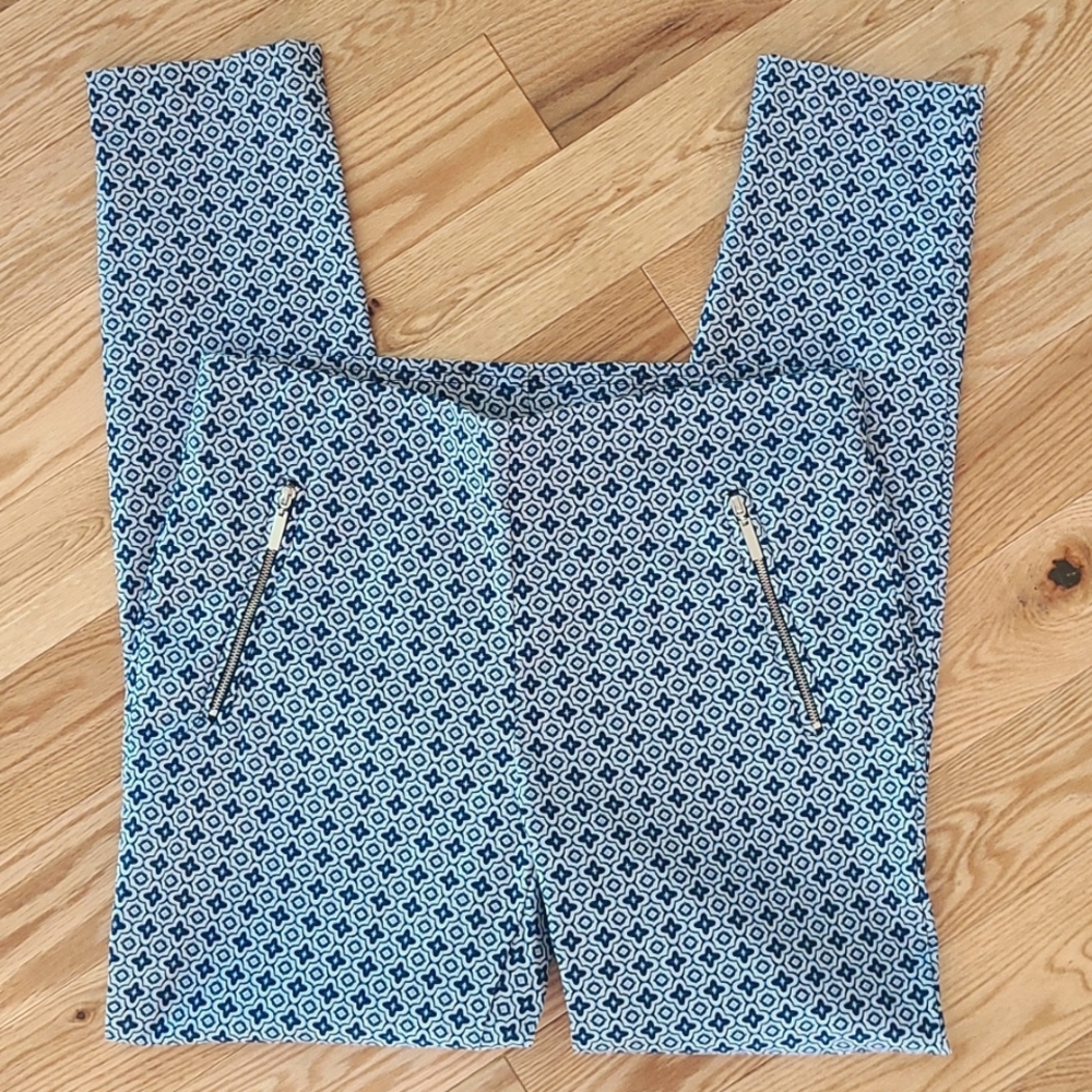 Kenar Skinny Slip On Stretch Ankle Pants. Sz 10 Blues/White Print Decor Zippers - Picture 5 of 9
